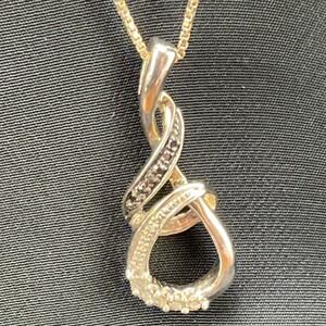 Kay Jewelers Sterling Silver Natural Diamond Infinity Figure 8 W Necklace 18"